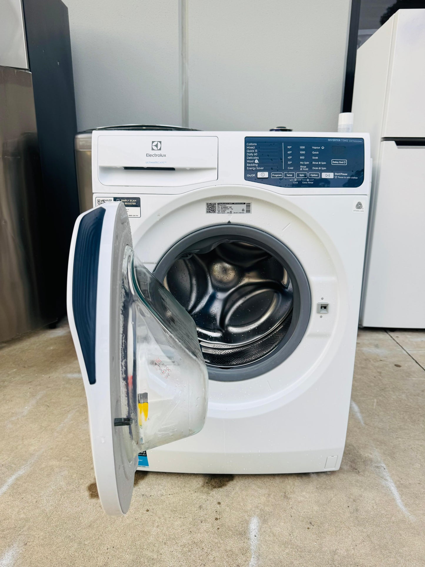 ELECTROLUX 7.5 KGS FRONT LOADER WASHING MACHINE