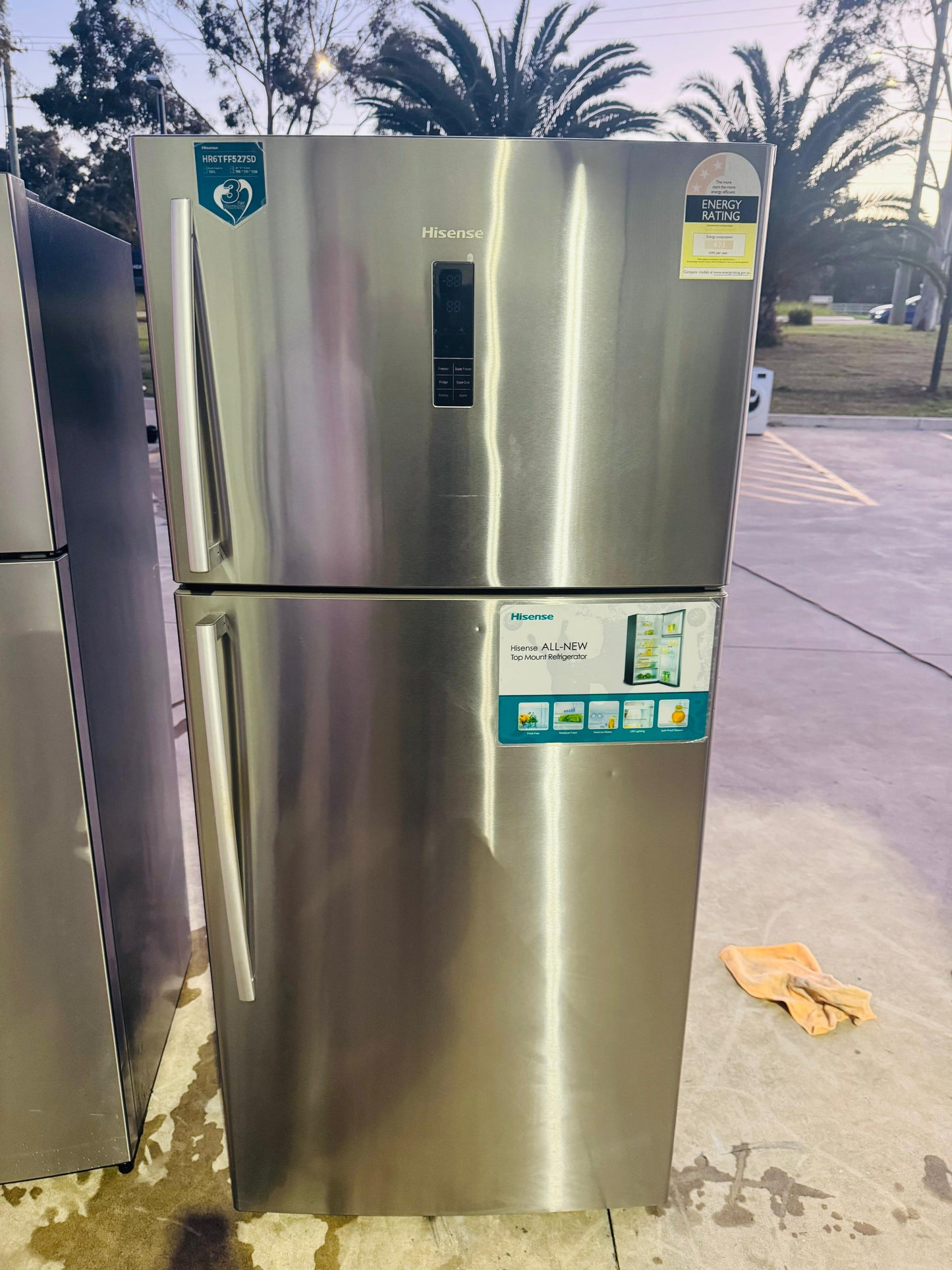 HISENSE 527 LITRES FRIDGE FREEZER