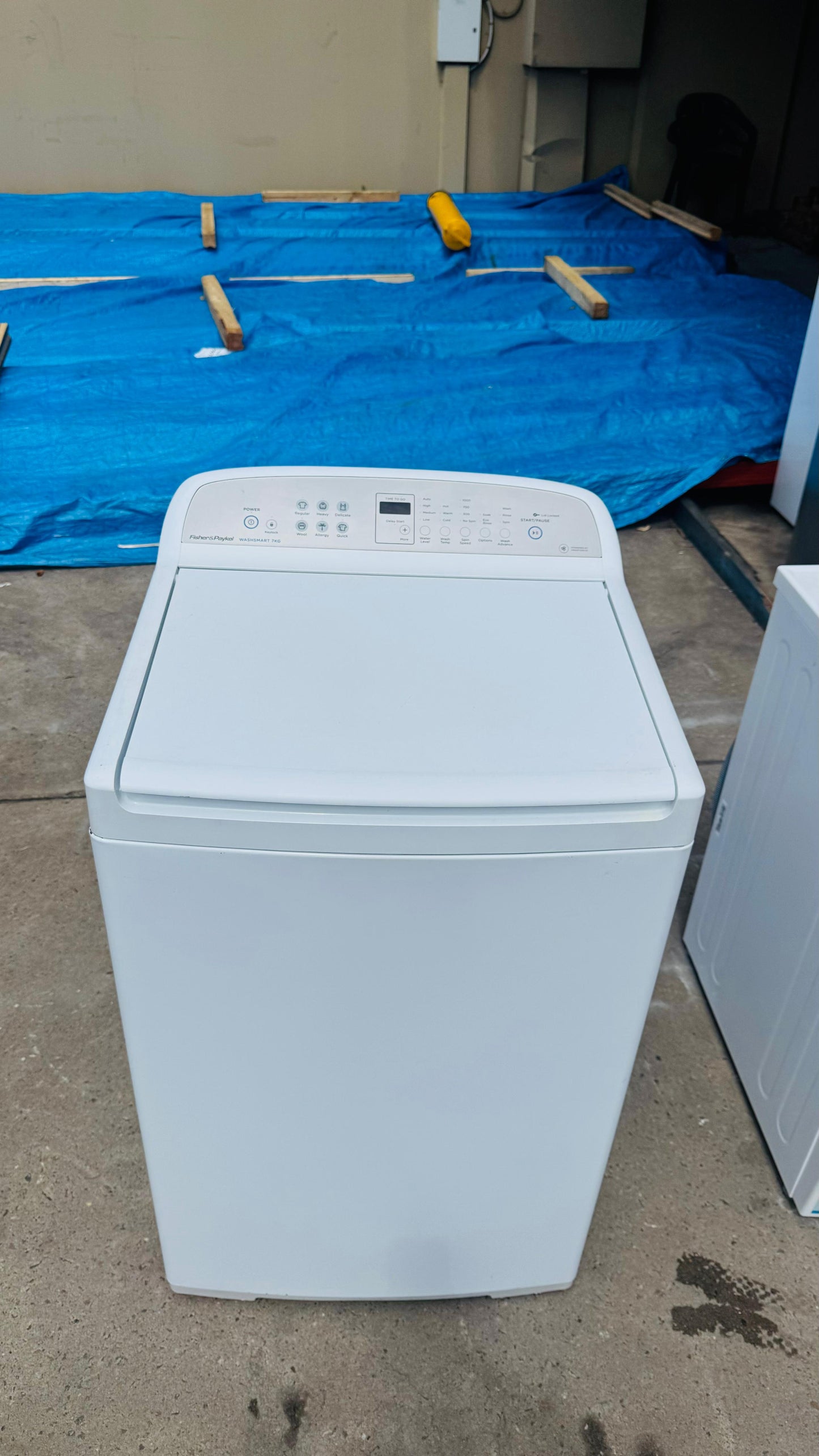 FISHER AND PAYKEL 7KGS TOP LOADER WASHING MACHINE