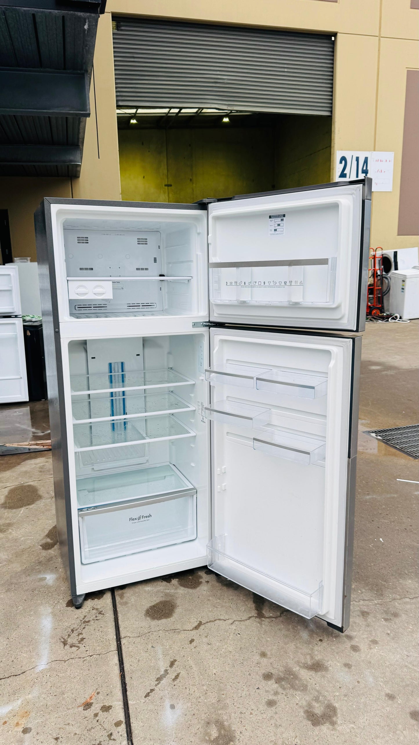 WESTINGHOUSE 462 LITRES FRIDGE FREEZER