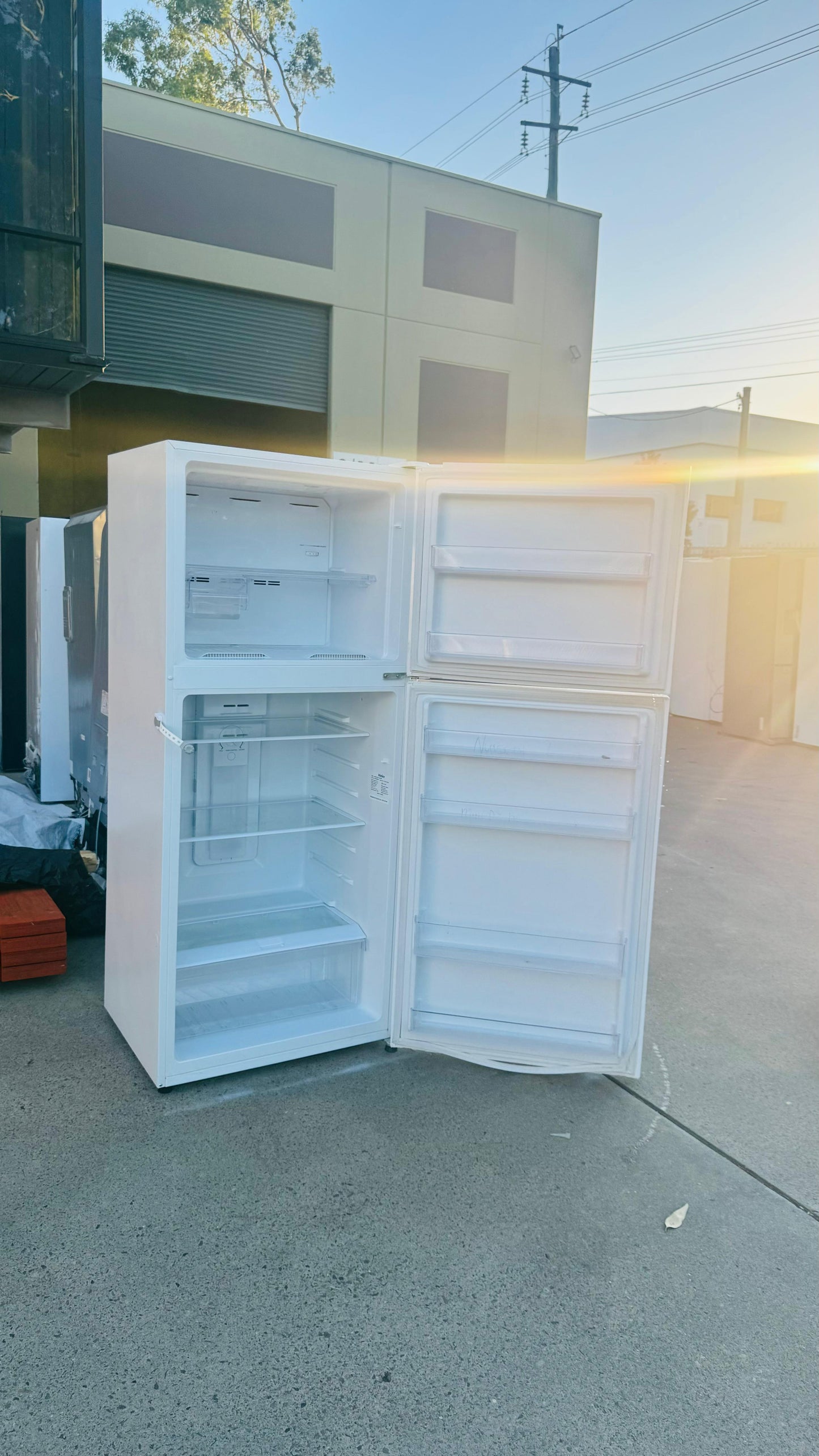 HAIER 422 LITRES FRIDGE FREEZER