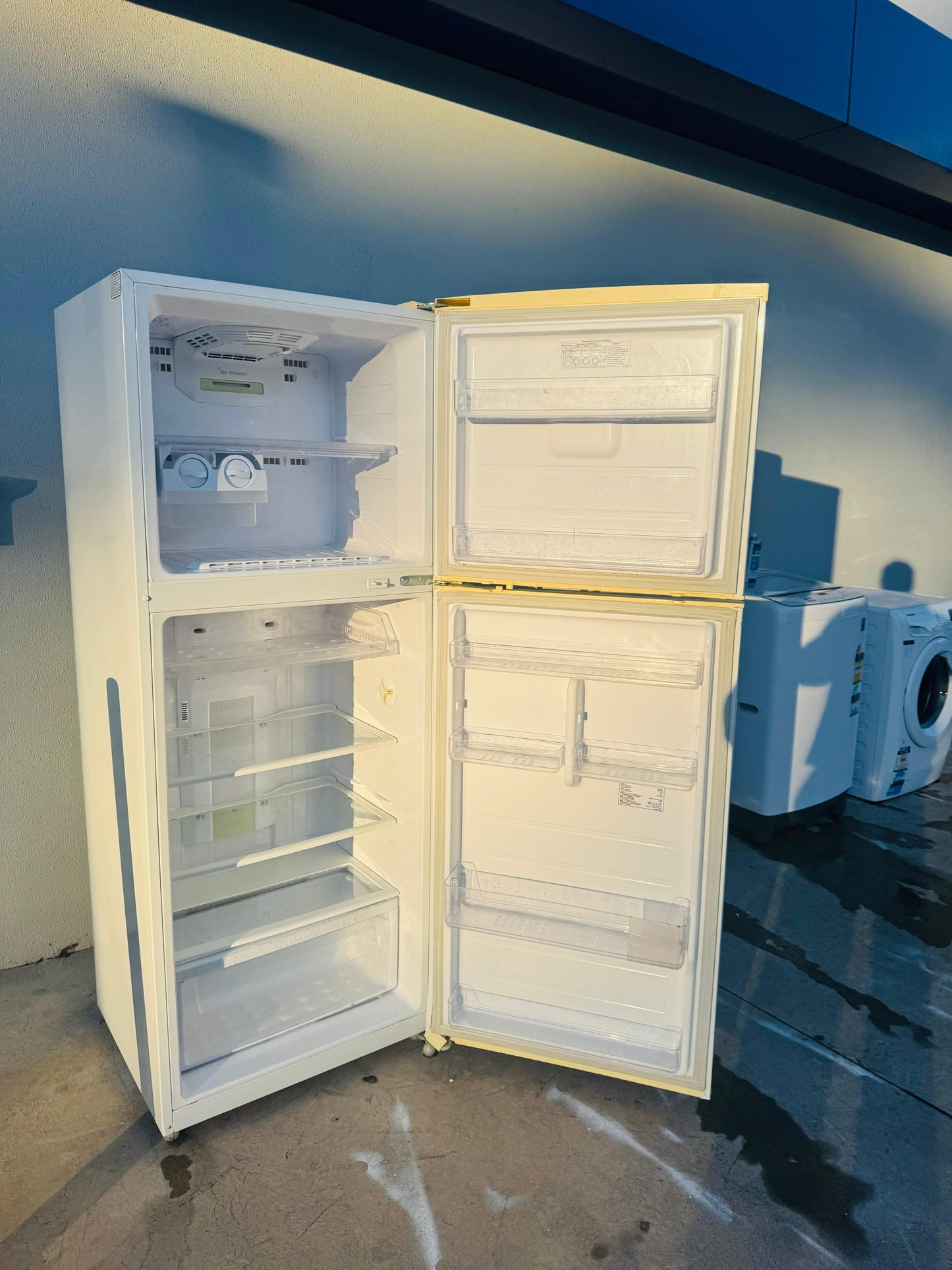 SAMSUNG 396 LITRES FRIDGE FREEZER