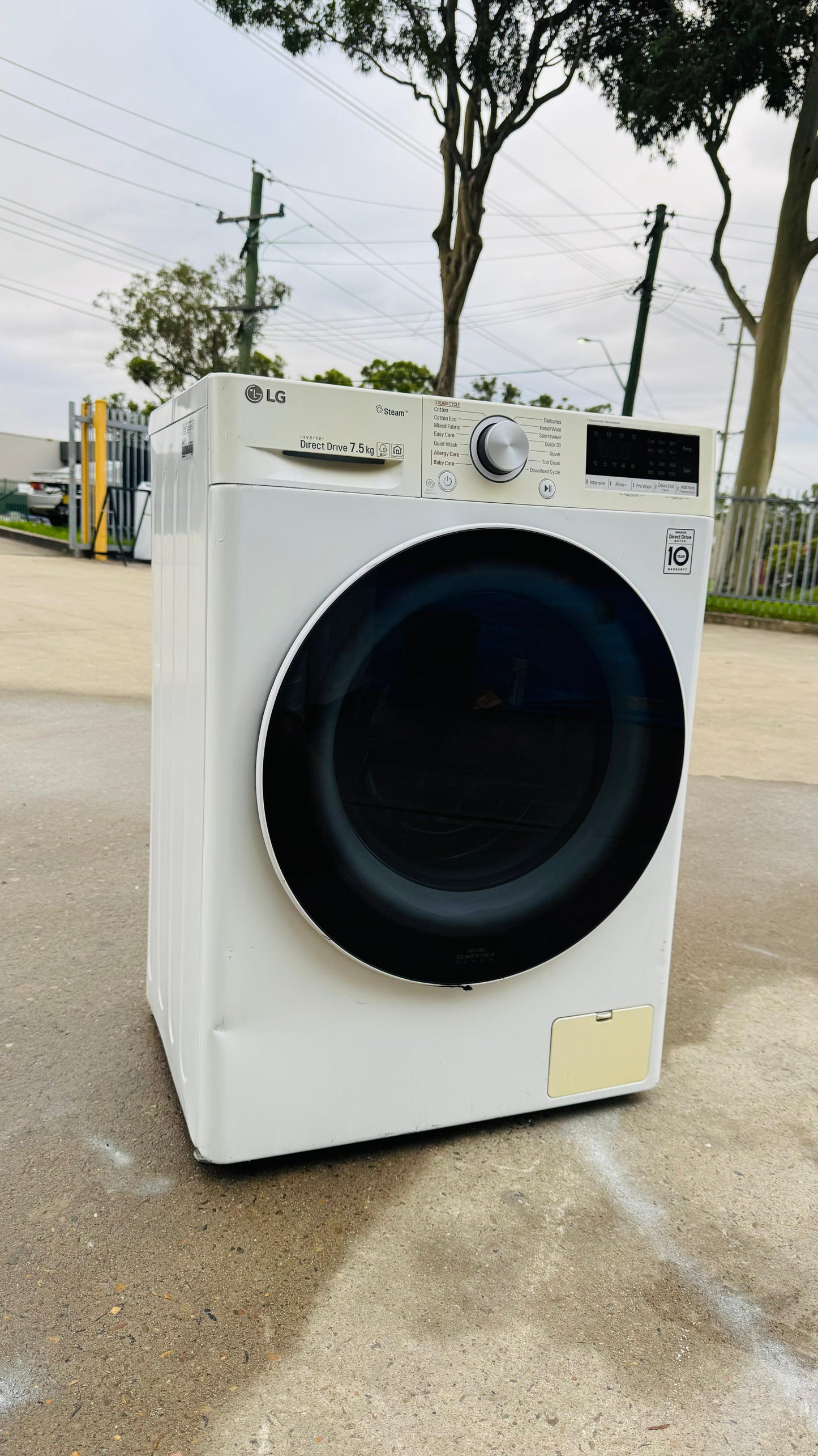 LG 7.5KGS FRONT LOADER WASHING MACHINE