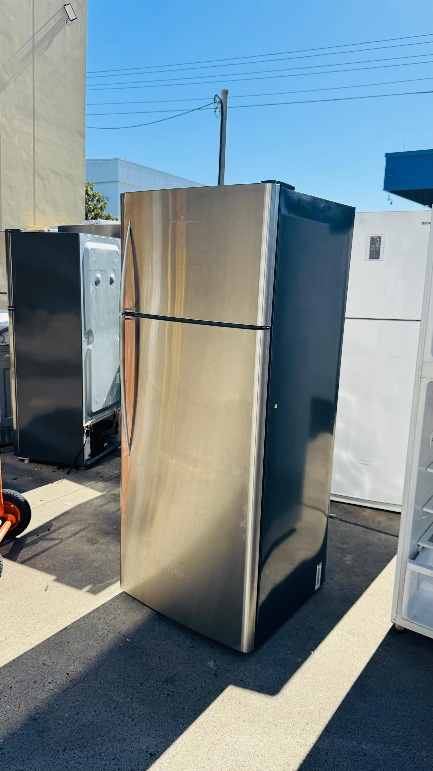 FISHER AND PAYKEL 441 LITRES FRIDGE FREEZER