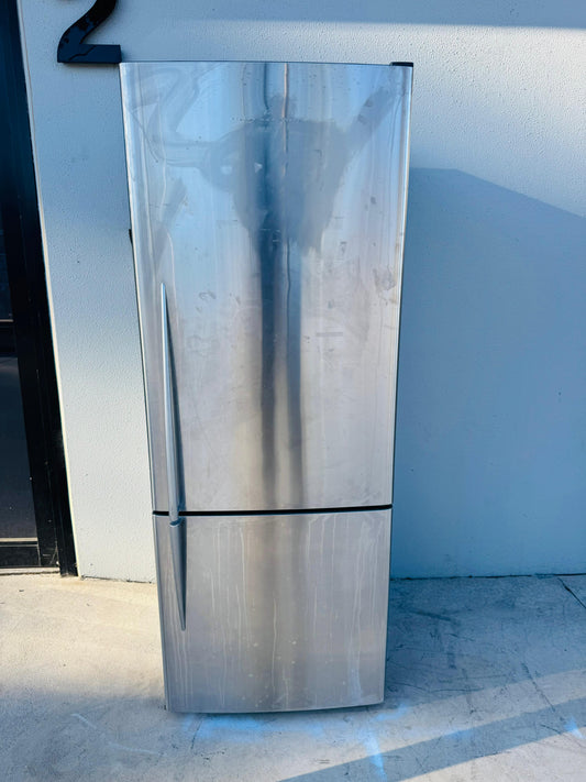 FISHER AND PAYKEL 403 LITRES FRIDGE FREEZER