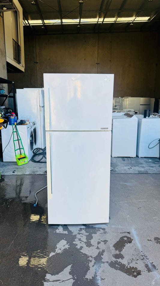 LG 442 LITRES FRIDGE FREEZER