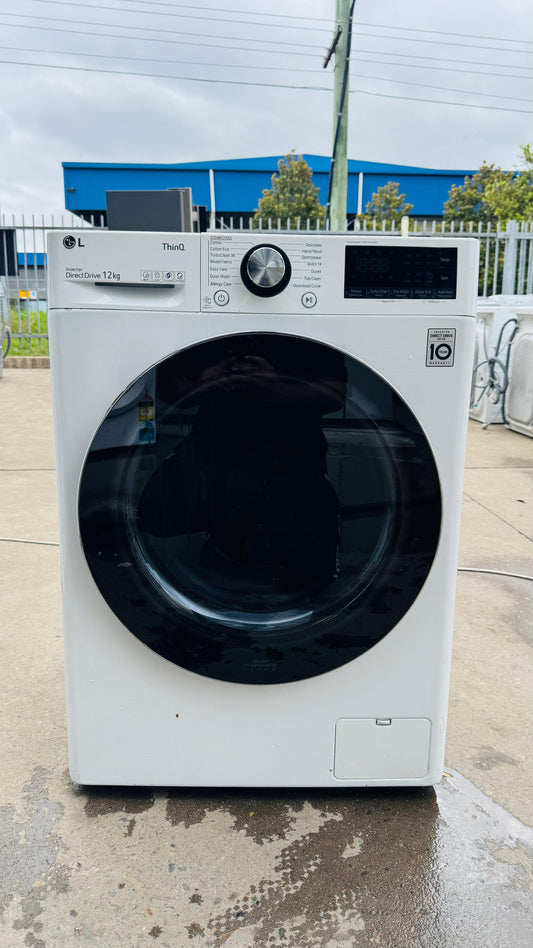 LG 12KGS FRONT LOADER WASHING MACHINE