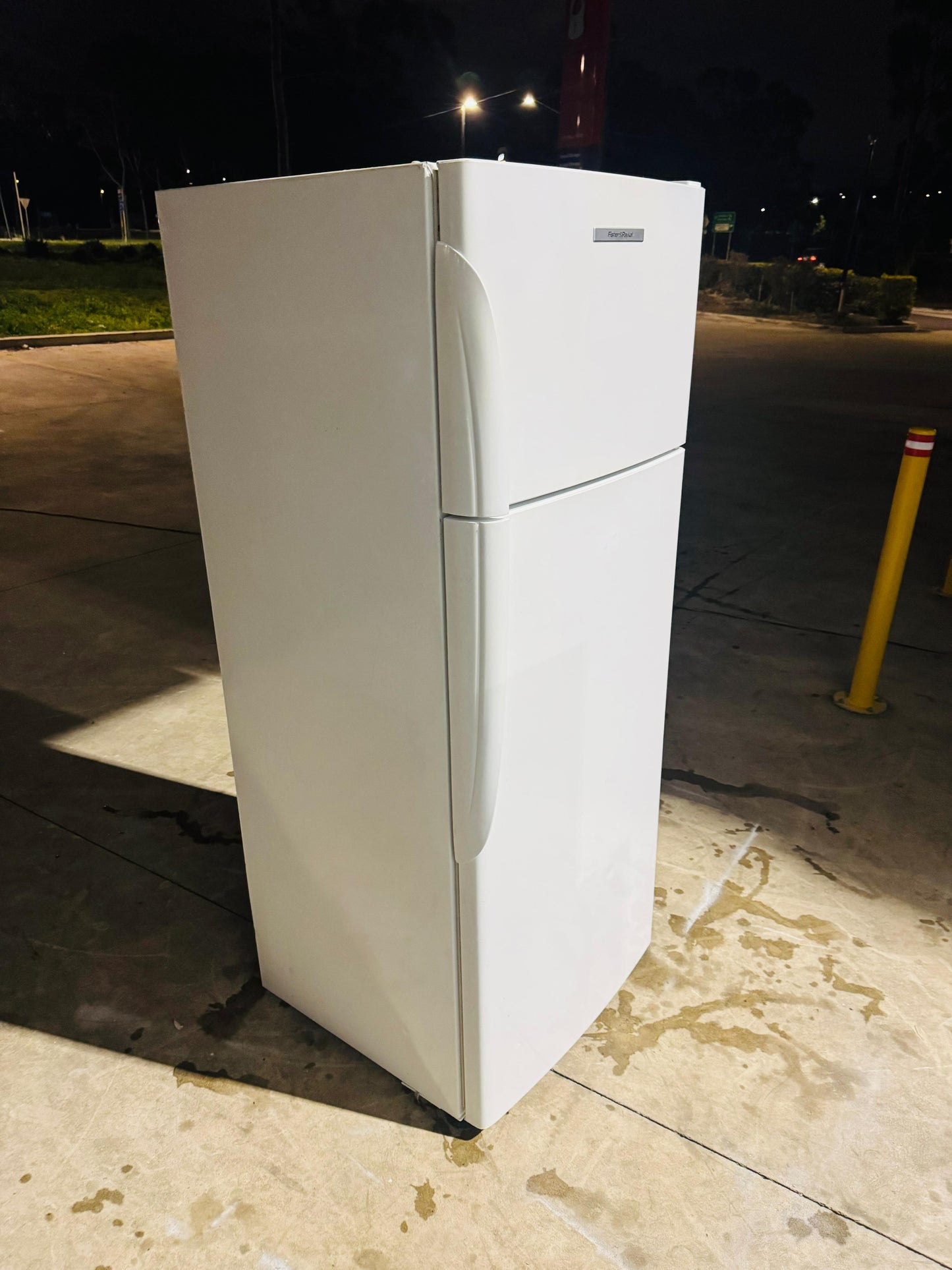 FISHER AND PAYKEL 447 LITRES FRIDGE FREEZER