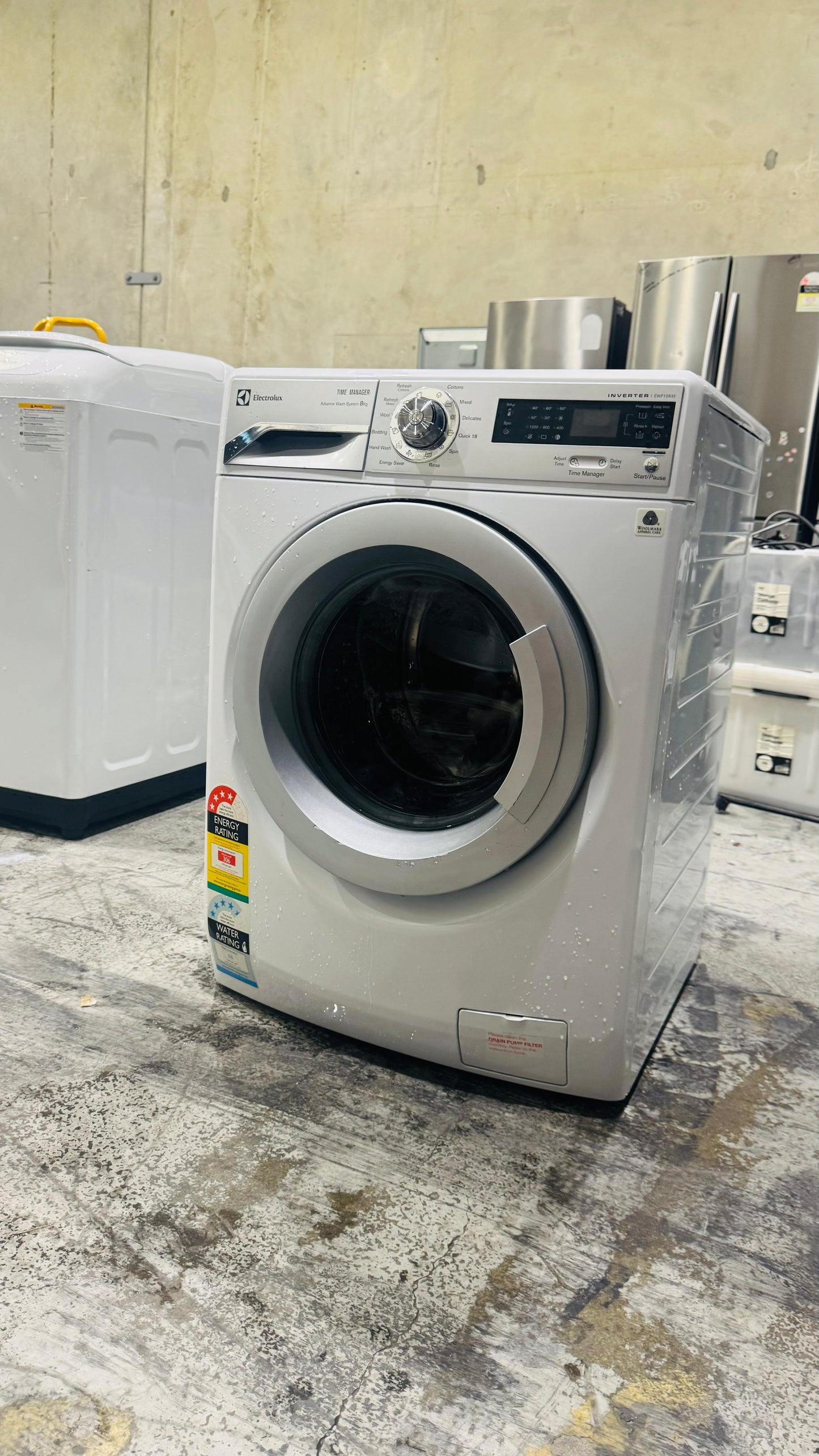 ELECTROLUX 8KGS FRONT LOADER WASHING MACHINE