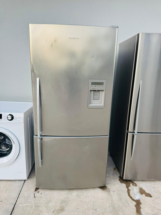 FISHER AND PAYKEL 519 LITRES FRIDGE FREEZER