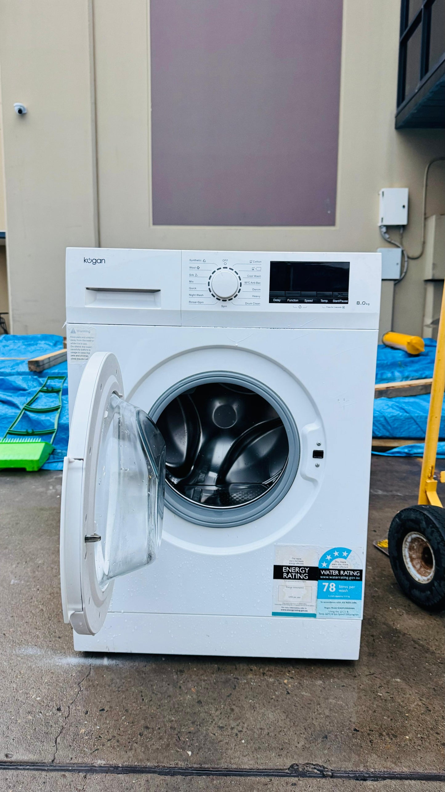 KOGAN 8KGS FRONT LOADER WASHING MACHINE