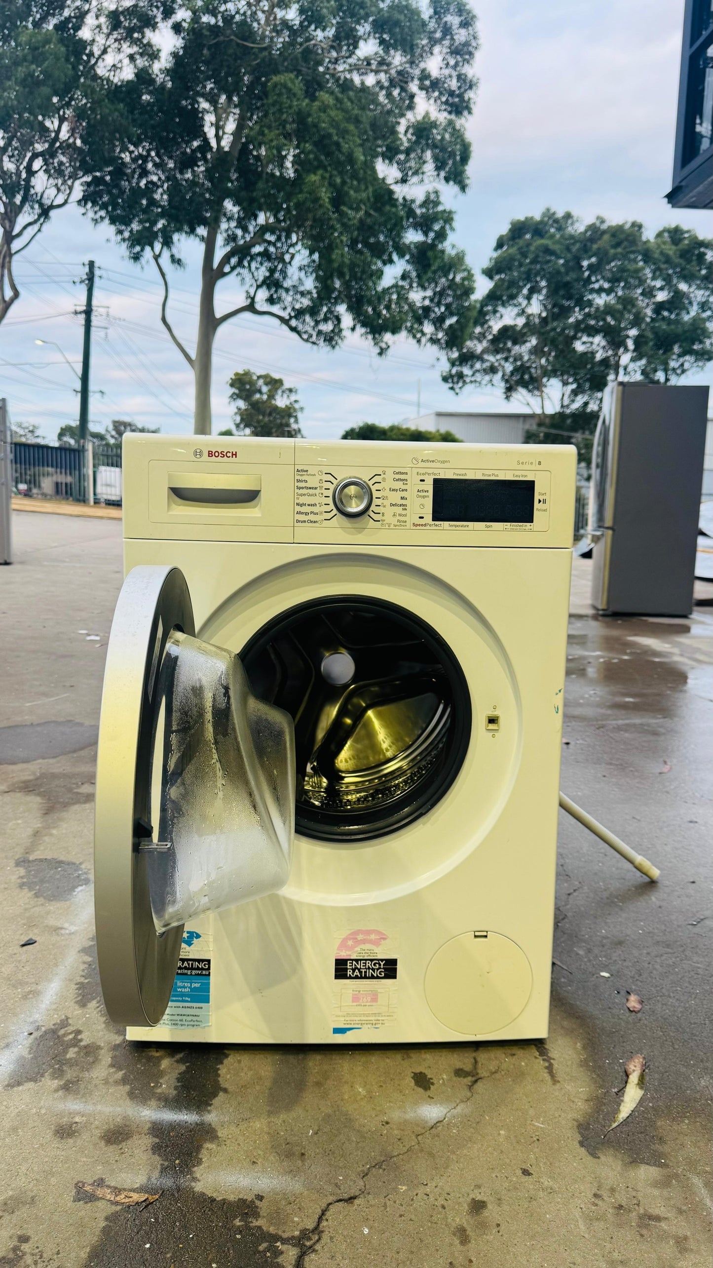 BOSCH 9KGS FRONT LOADER WASHING MACHINE