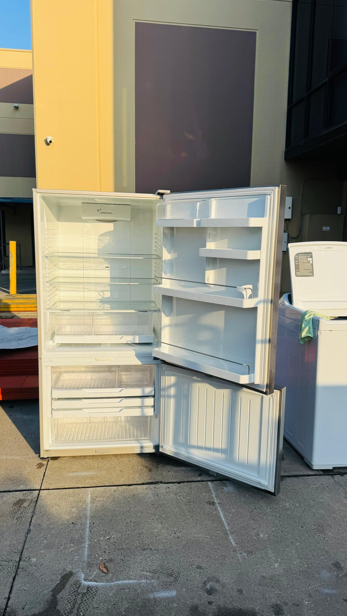 FISHER AND PAYKEL 519 LITRES FRIDGE FREEZER