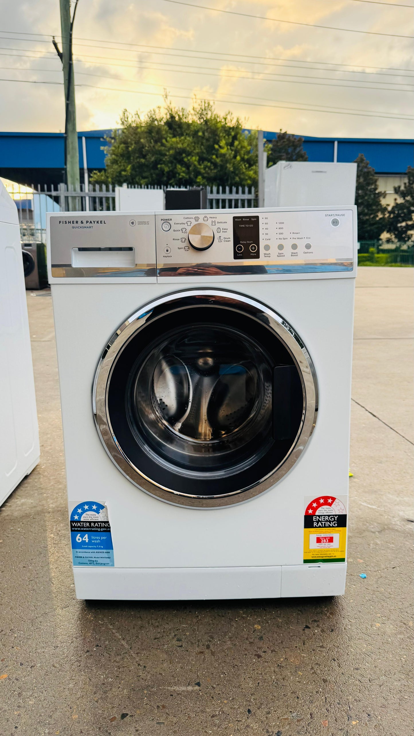 FISHER AND PAYKEL 7.5KGS FRONT LOADER WASHING MACHINE