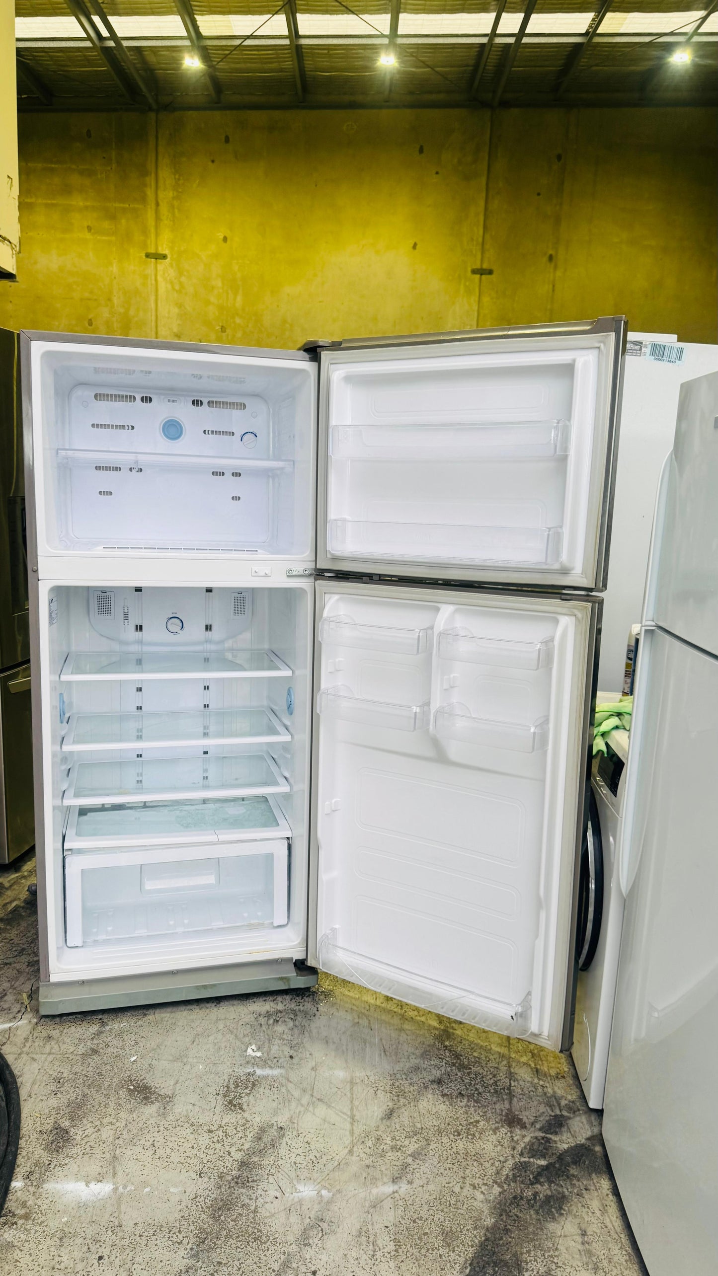 SAMSUNG 431 LITRES FRIDGE FREEZER