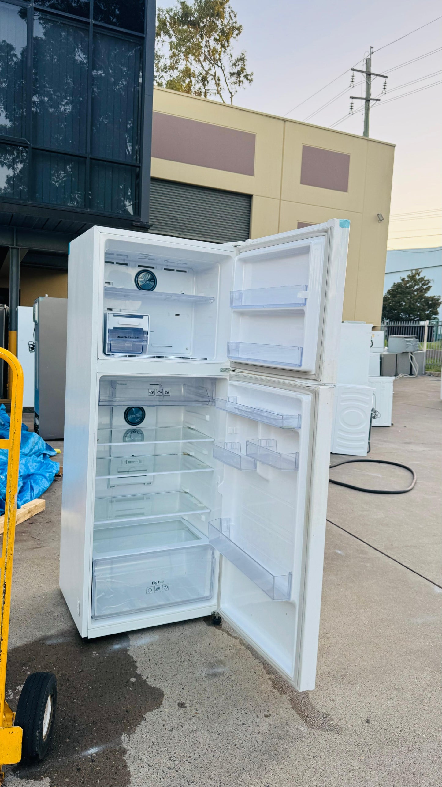 SAMSUNG 419 LITRES FRIDGE FREEZER