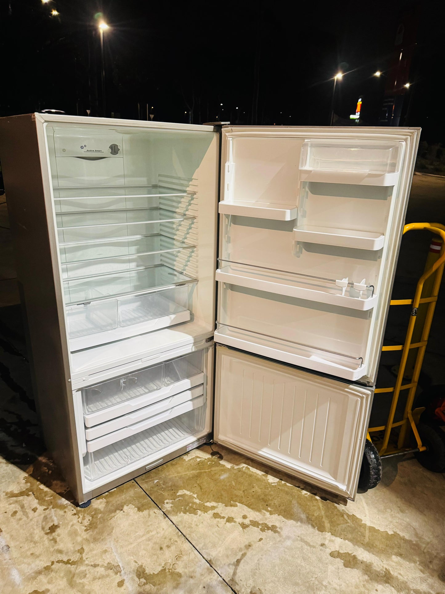 FISHER AND PAYKEL 519 LITRES FRIDGE FREEZER
