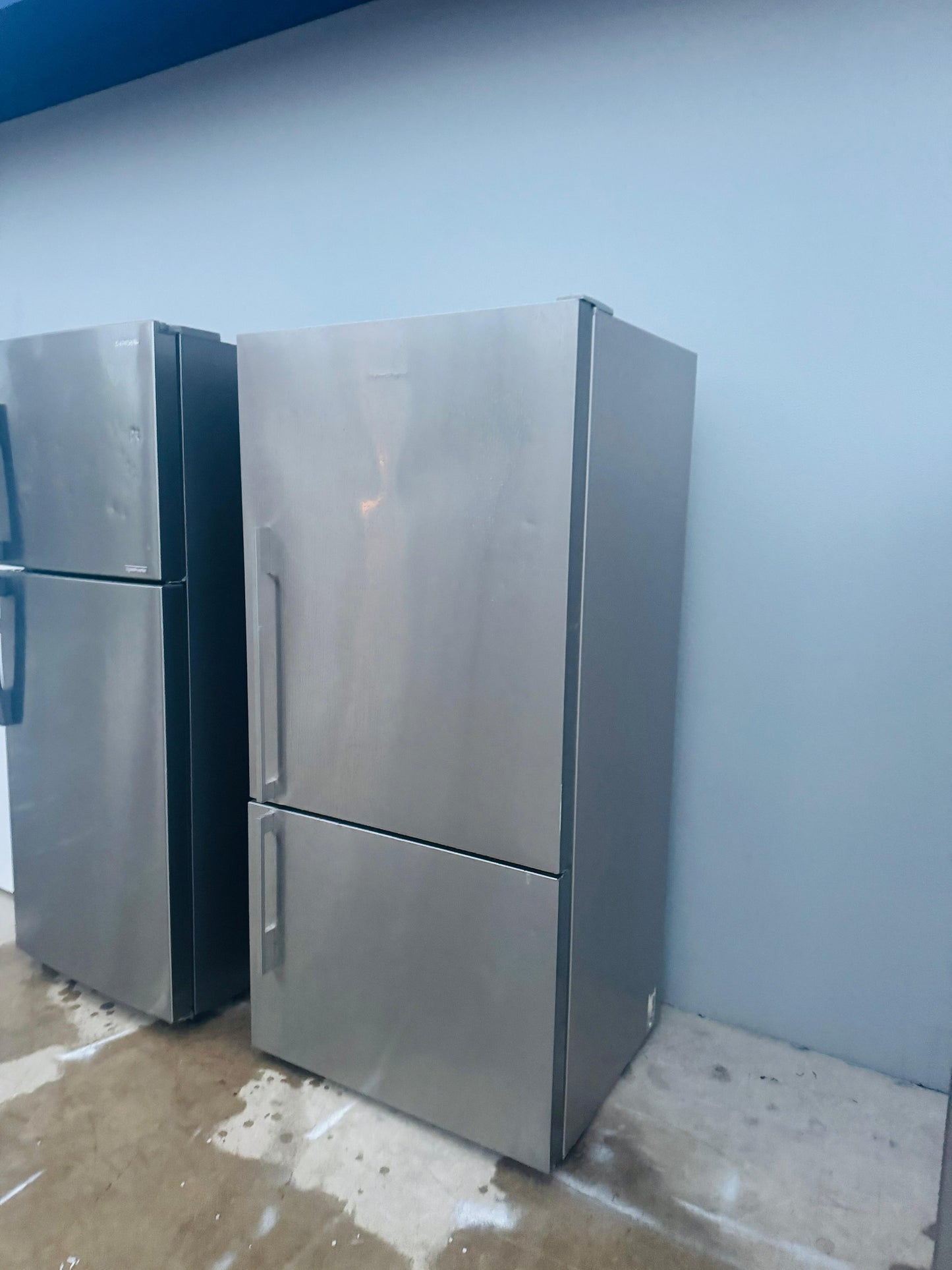 FISHER AND PAYKEL 519 LITRES FRIDGE FREEZER