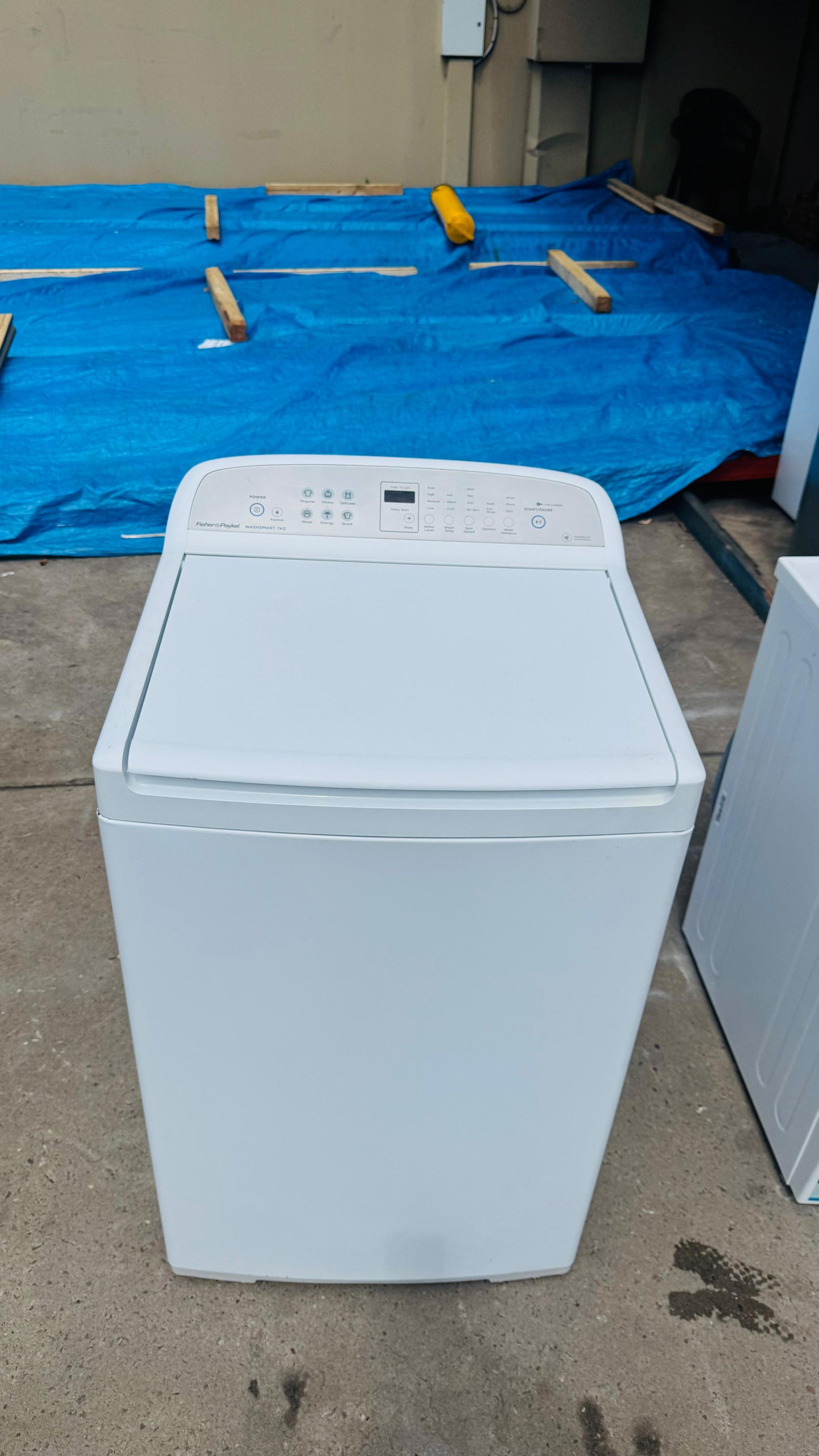 FISHER AND PAYKEL 7KGS TOP LOADER WASHING MACHINE