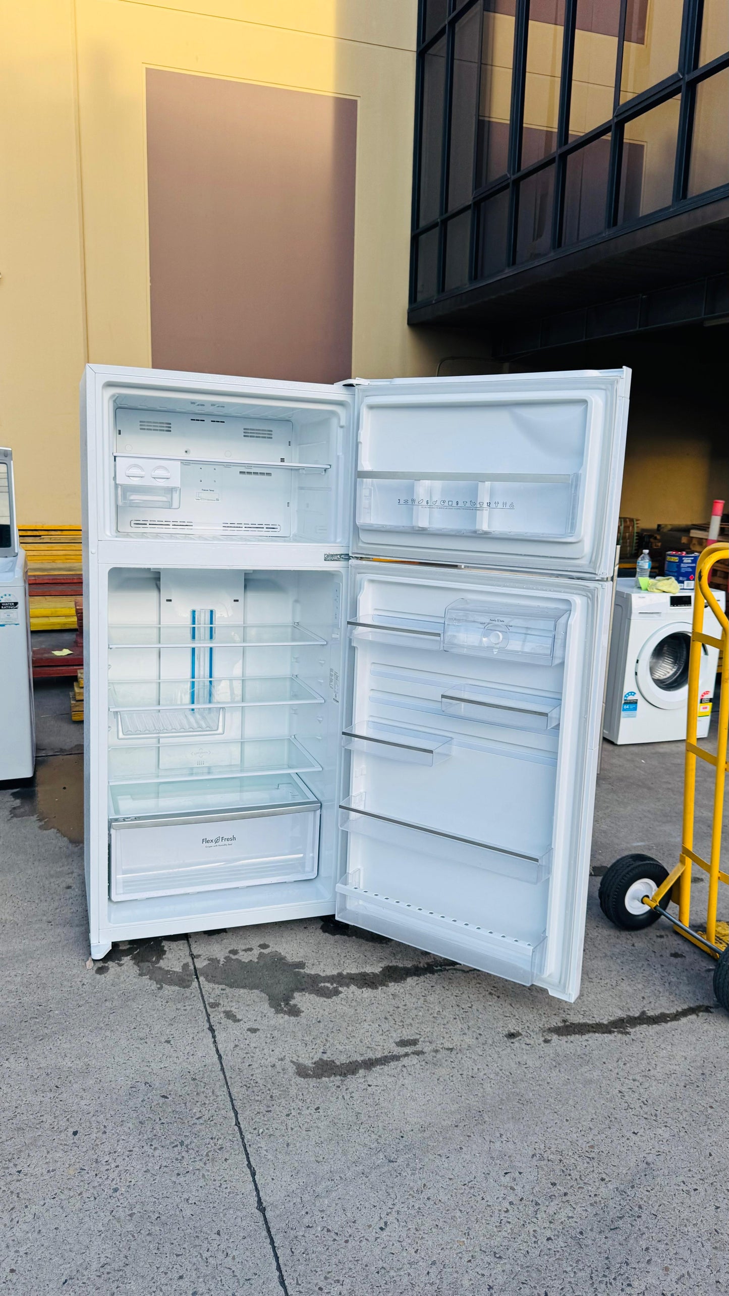 WESTINGHOUSE 537 LITRES FRIDGE FREEZER