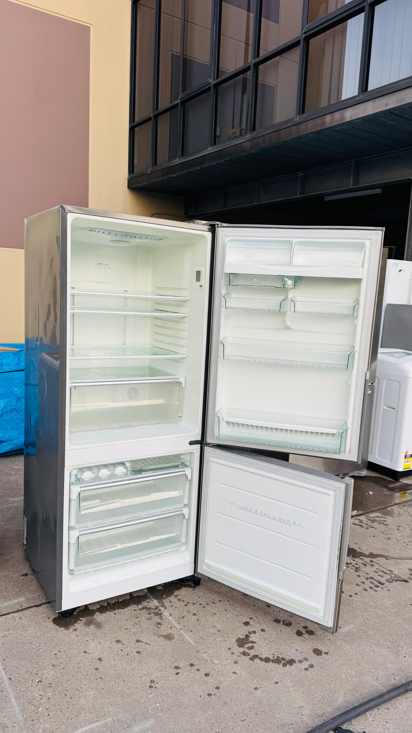 WESTINGHOUSE 430 LITRES FRIDGE FREEZER