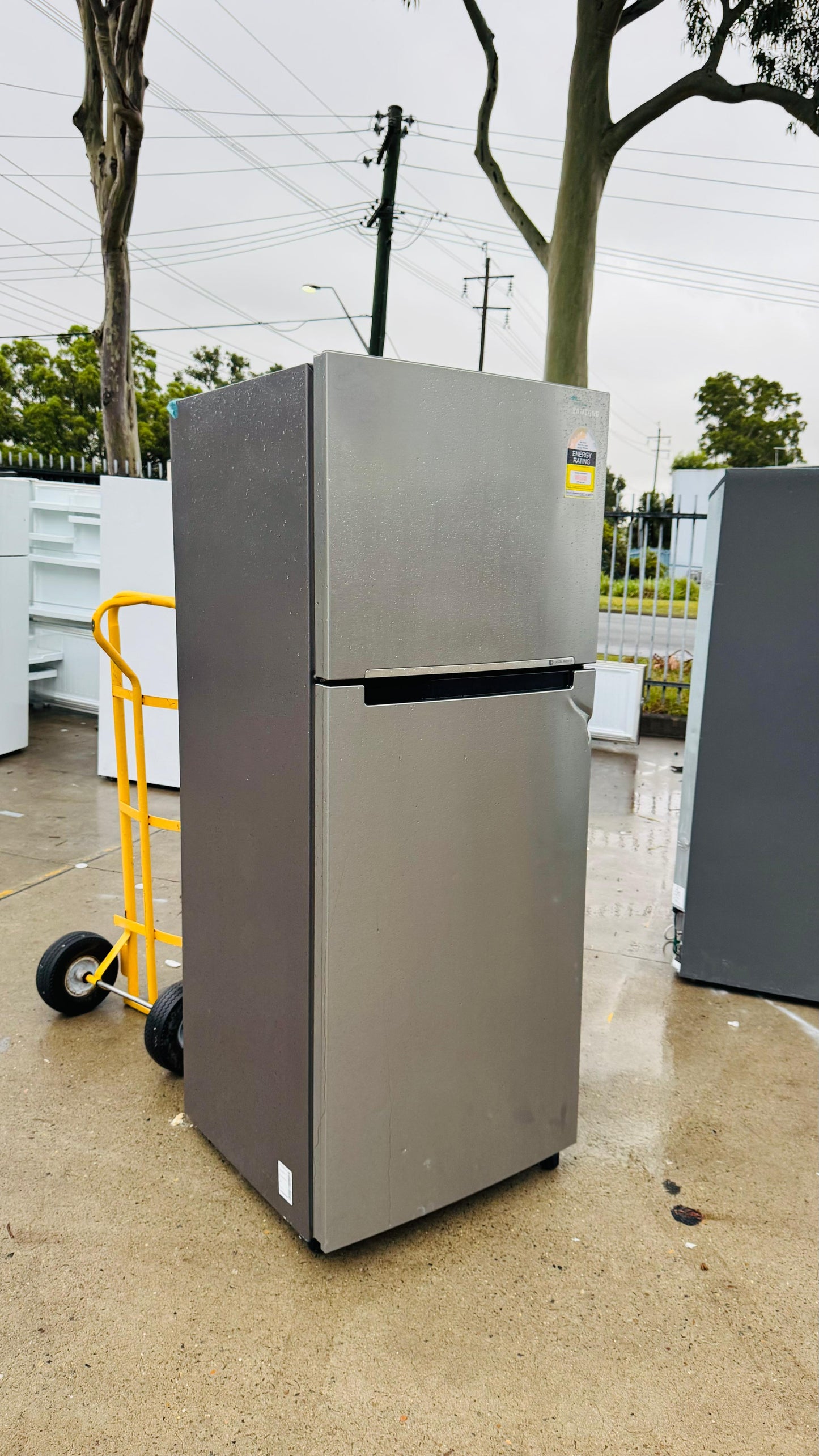 SAMSUNG 469 LITRES FRIDGE FREEZER