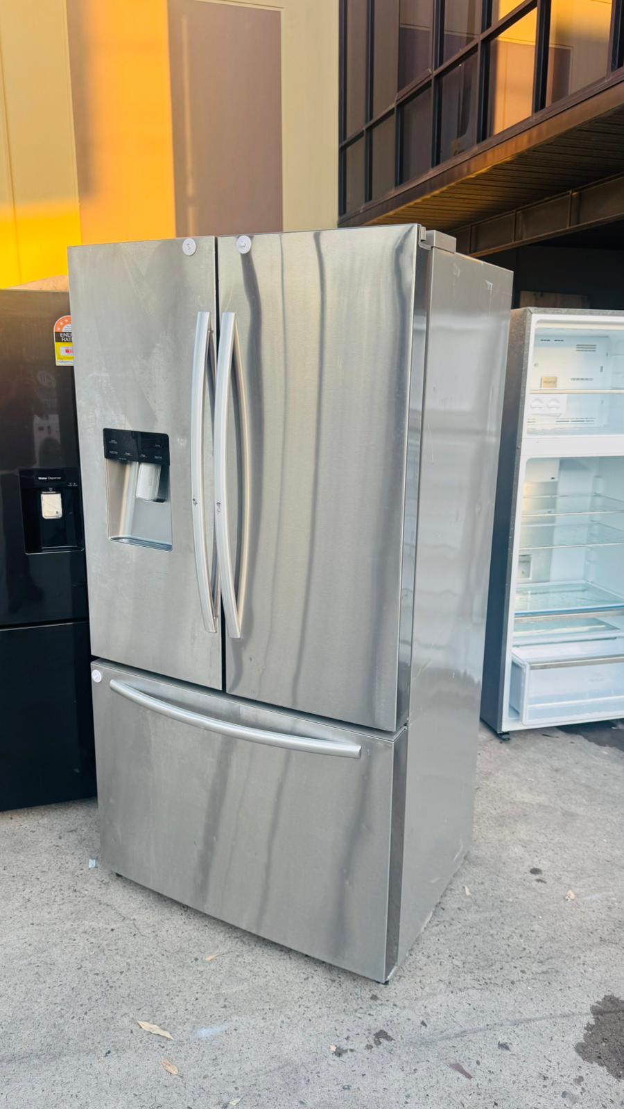 HISENSE 630 LITRES FRENCH DOOR FRIDGE FREEZER