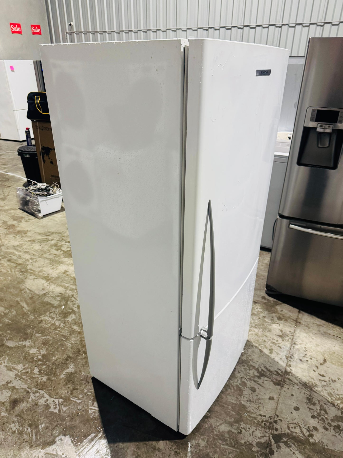 FISHER AND PAYKEL 519 LITRES FRIDGE FREEZER