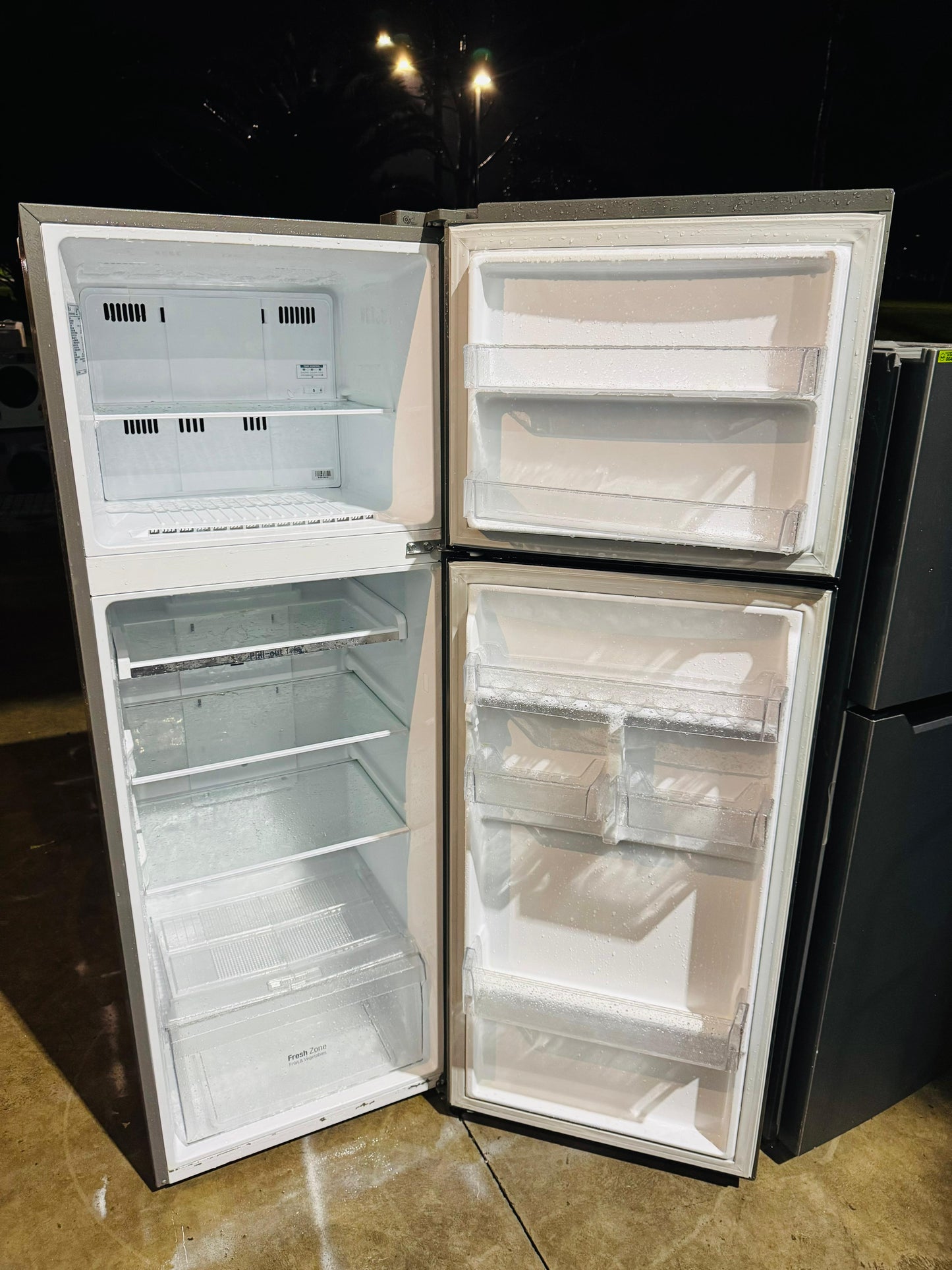 LG 332 LITRES FRIDGE FREEZER