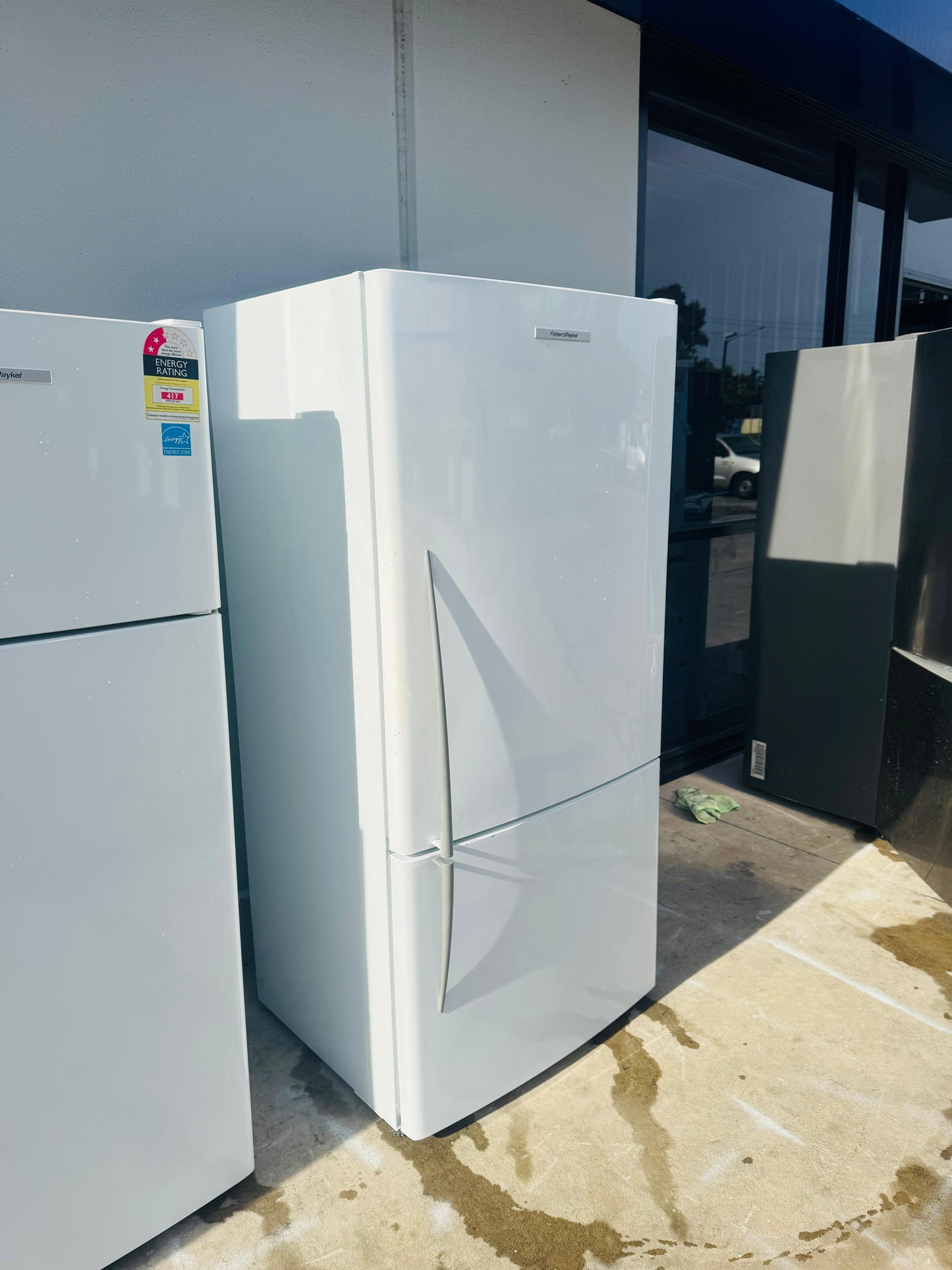 FISHER AND PAYKEL 519 LITRES FRIDGE FREEZER