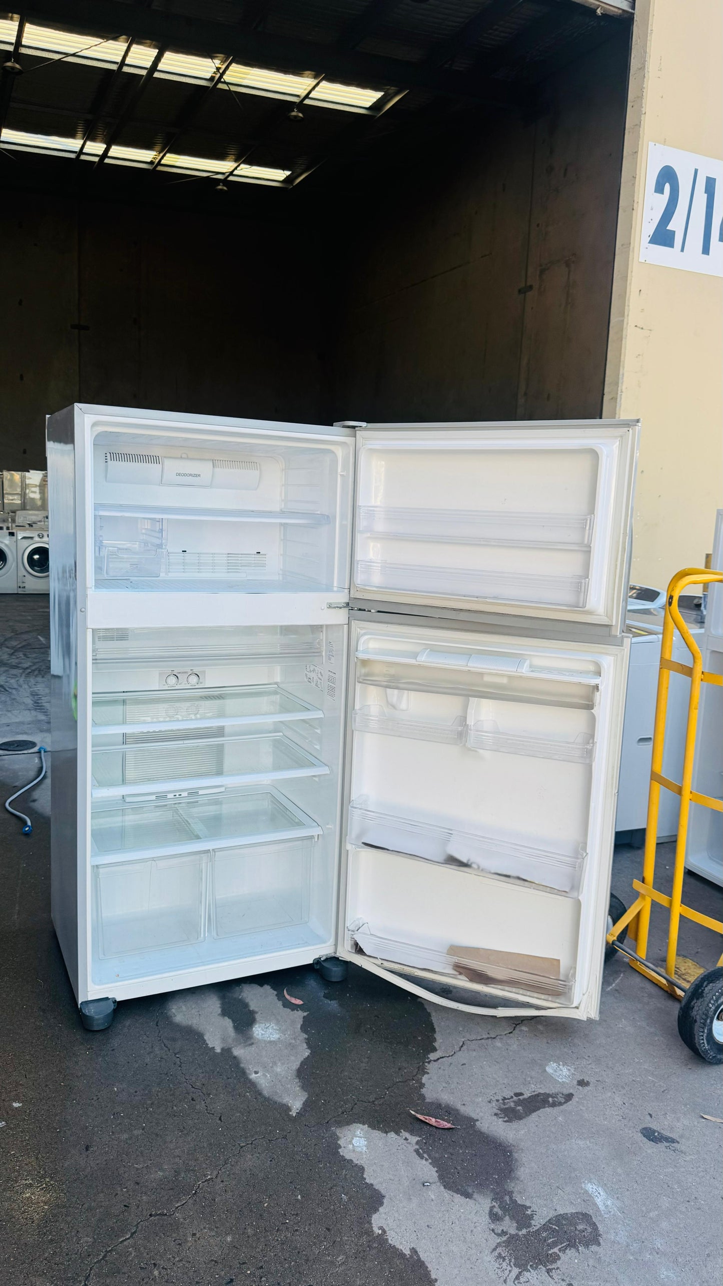 SHARP 555 LITRES FRIDGE FREEZER