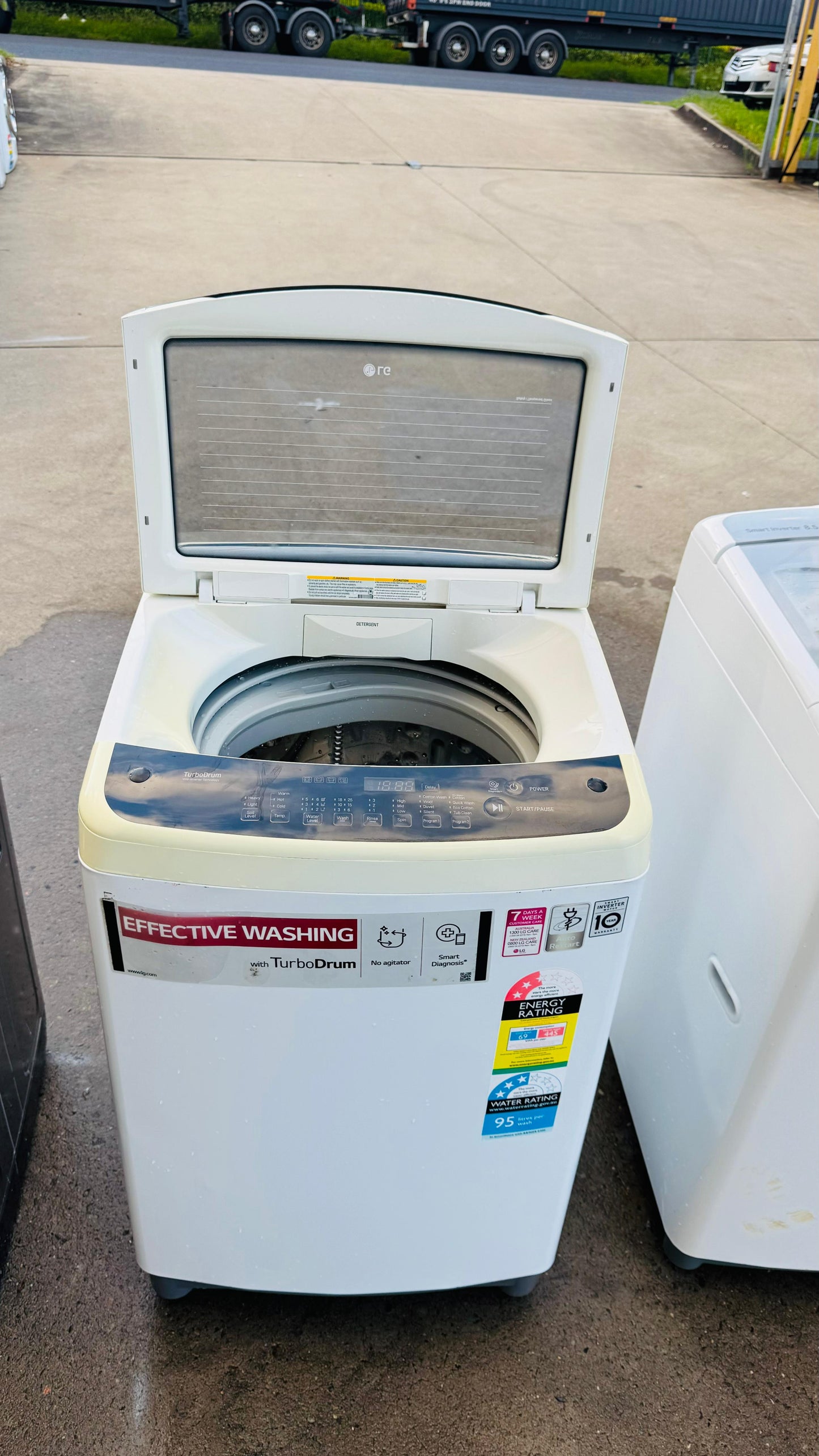 LG 6.5KGS TOP LOADER WASHING MACHINE