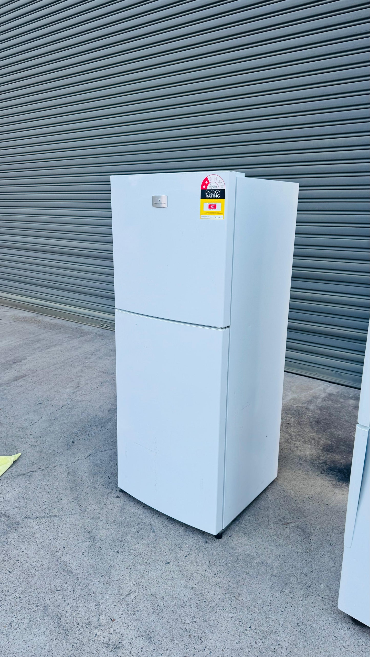 KELVINATOR 231 LITRES FRIDGE FREEZER