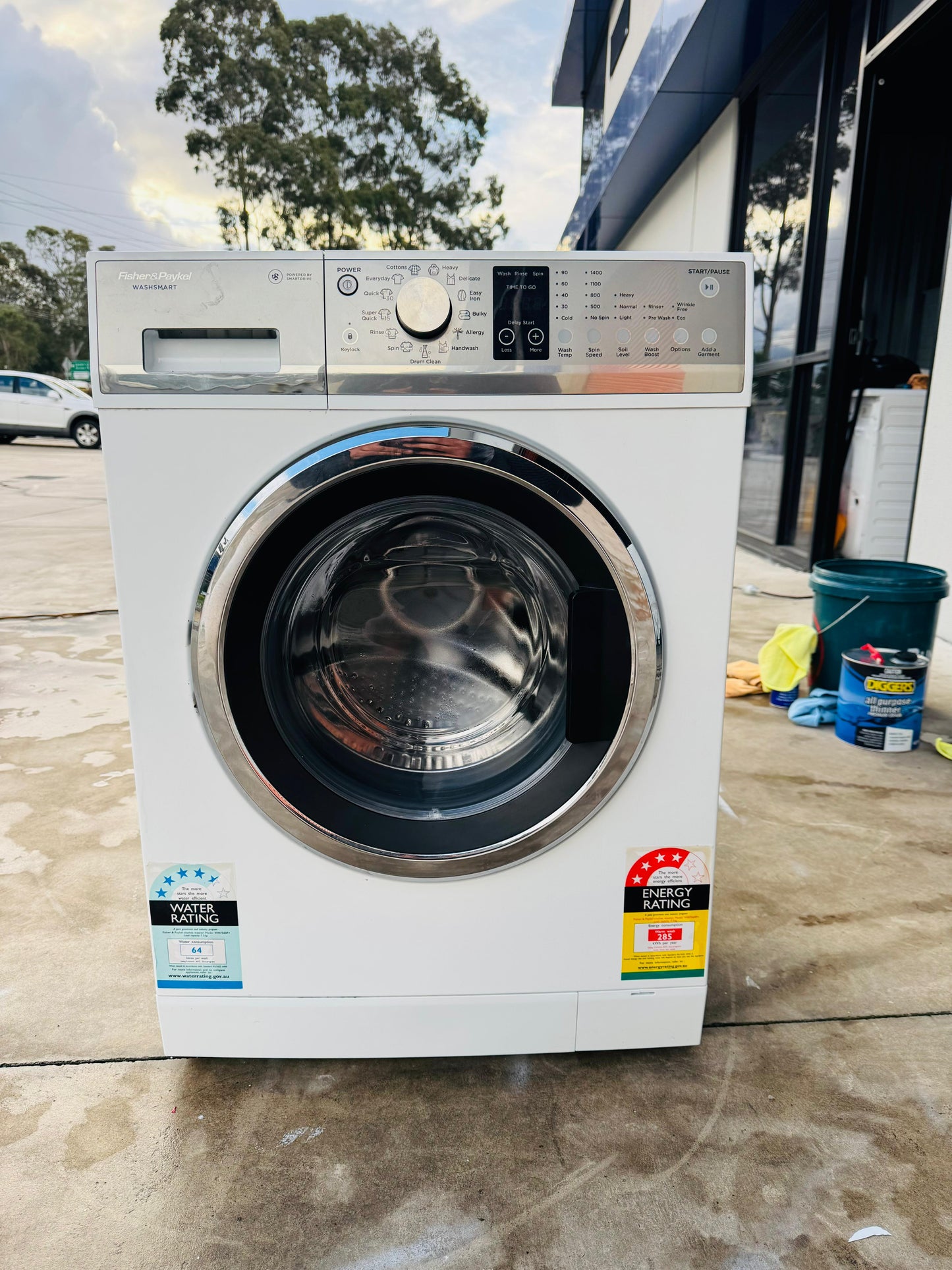 FISHER AND PAYKEL 7.5 KGS FRONT LOADER WASHING MACHINE