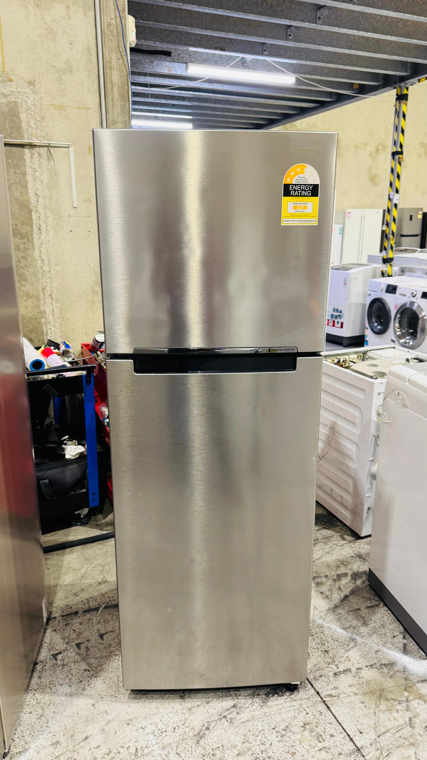 SAMSUNG 341 LITRES FRIDGE FREEZER