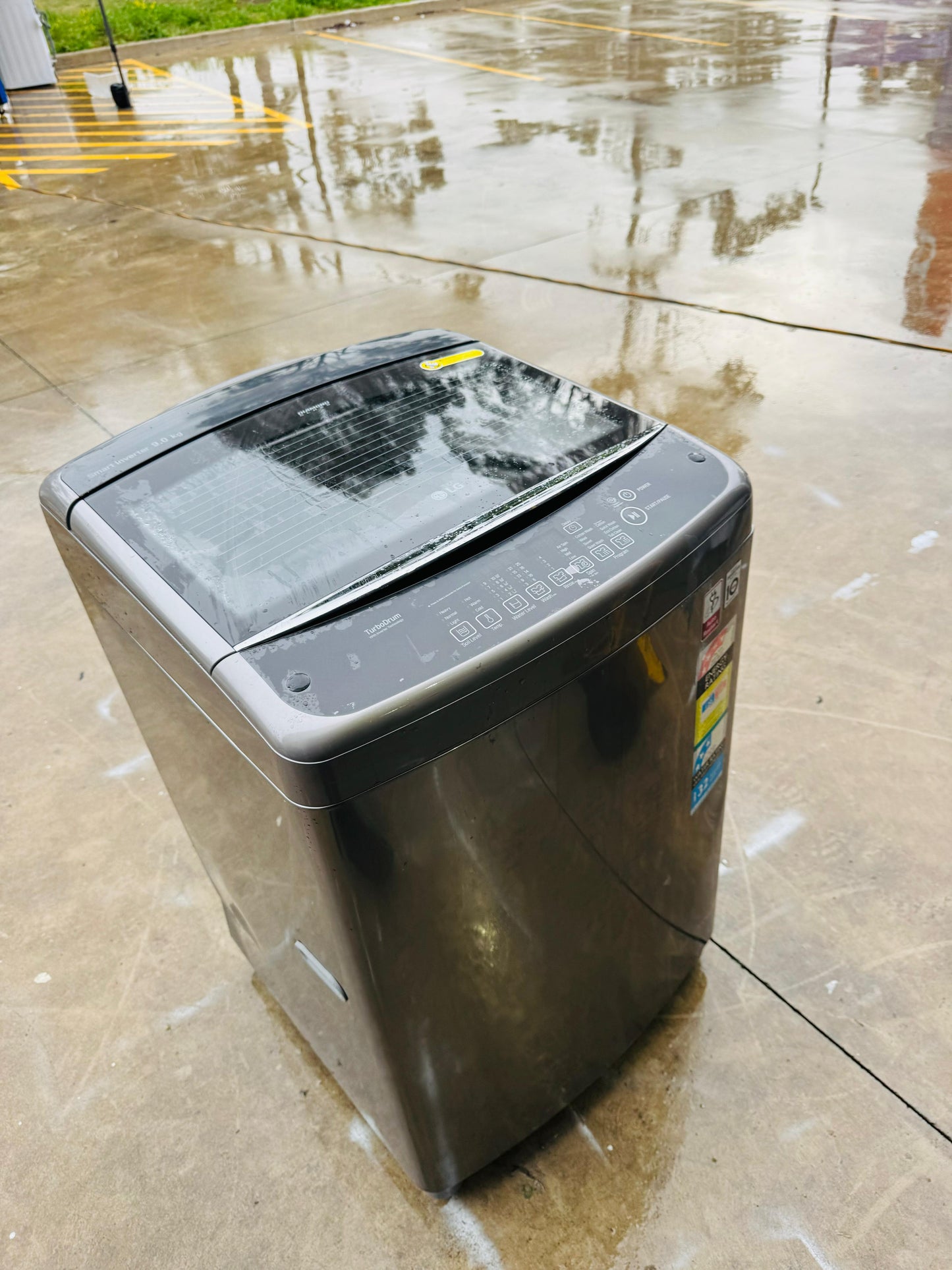 LG 9KGS TOP LOADER WASHING MACHINE