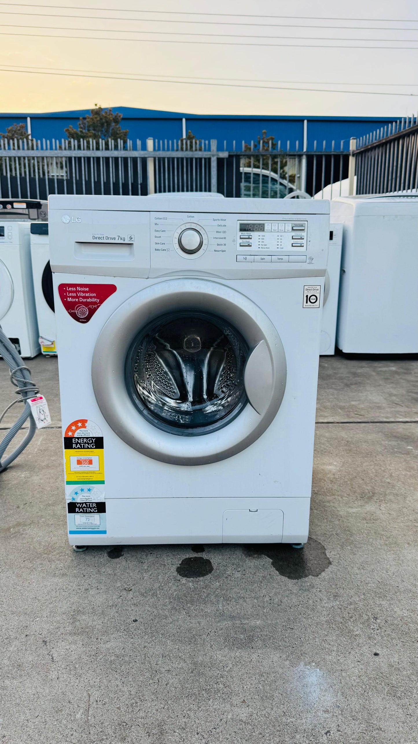 LG 7KGS FRONT LOADER WASHING MACHINE